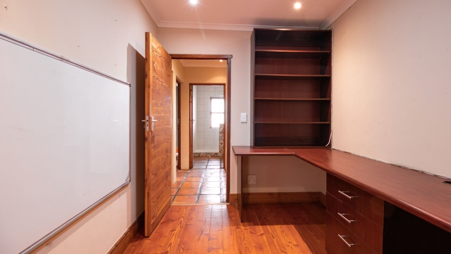 6 Bedroom Property for Sale in Tre Donne Estate Western Cape